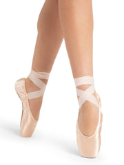 1142W CAPEZIO Ava 2.5 Shank Pointe Shoe